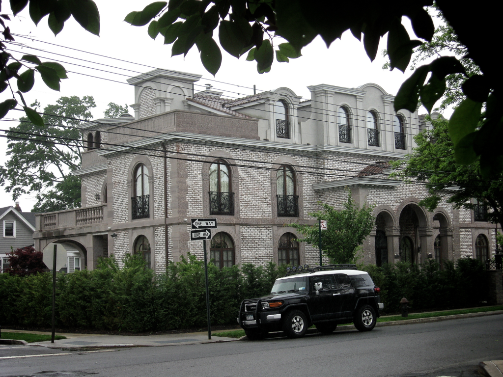 New York’s Worst Architecture – The Bukharian House