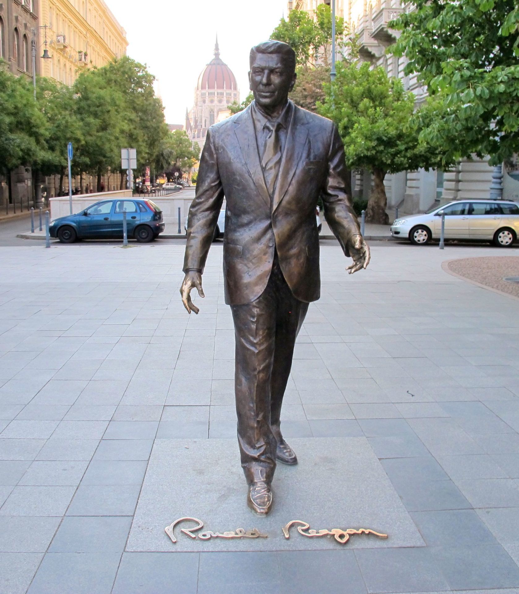 Hungary’s Identity Crisis Fought in Concrete and Bronze