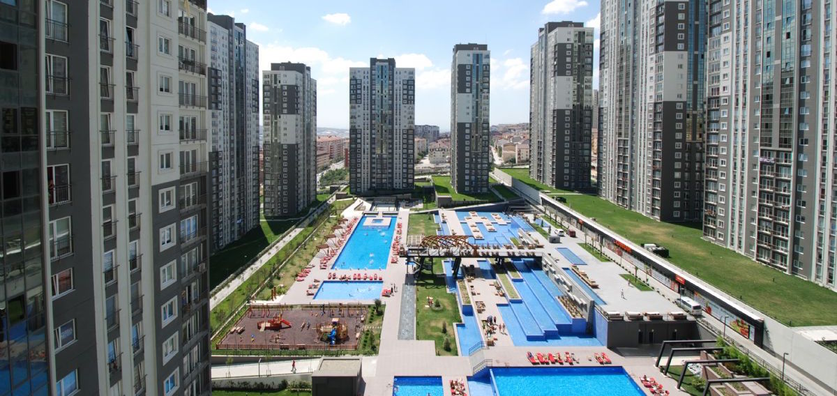 Enclosed Paradise: Istanbul’s Microcities as Megaprojects