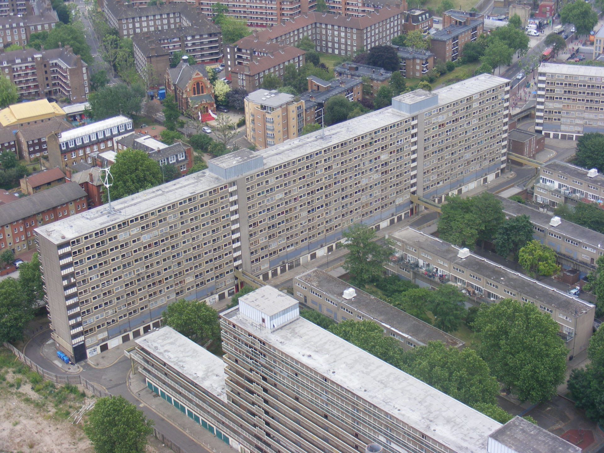 How J.G. Ballard’s Science Fiction Tells the Future of Our Privatized Cities