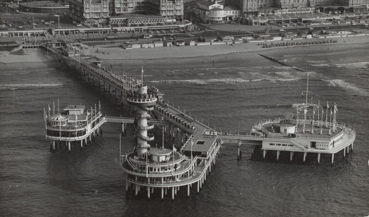 FA at TodaysArt: Seaside Architecture