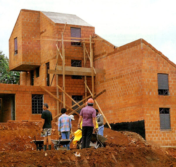 1 são francisco – 11x6cm – estava distorcida, foi corrigido