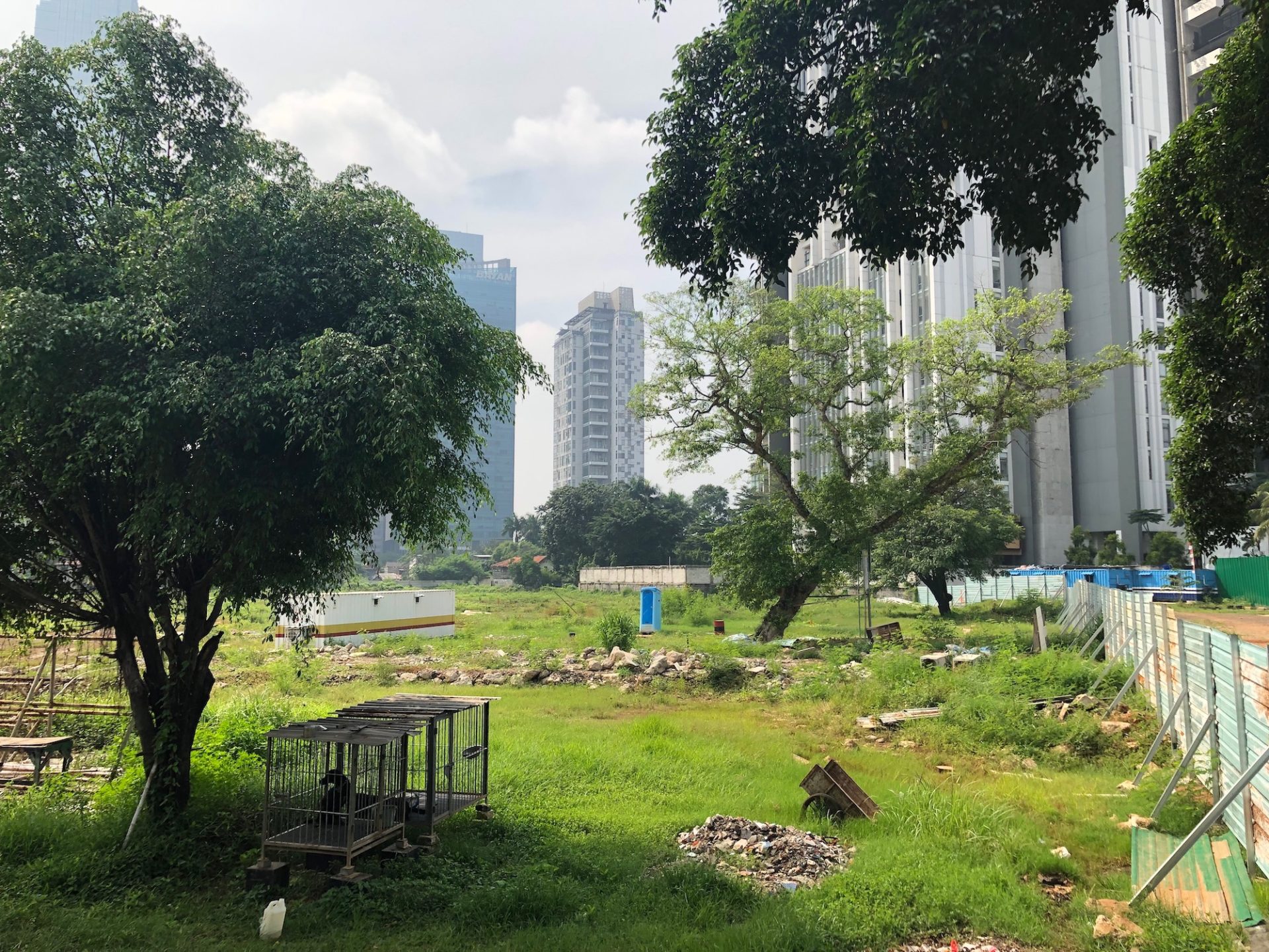 Jakarta’s Superblocks Continue a Legacy of Urban Segregation